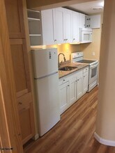 12 Colonial Village Dr in Arlington, MA - Building Photo - Building Photo