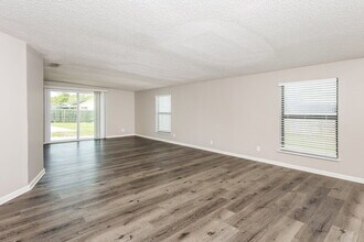 2412 Balsamwood Ct in Orange Park, FL - Building Photo - Building Photo