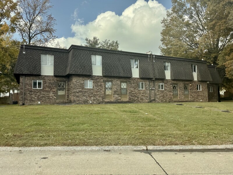 623 Sycamore Cir in Cape Girardeau, MO - Building Photo