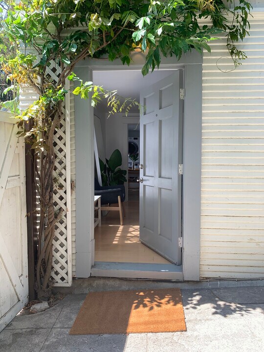 2625 3rd St in Santa Monica, CA - Building Photo