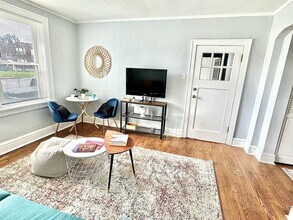 4928 Lindenwood Ave in St. Louis, MO - Building Photo - Building Photo