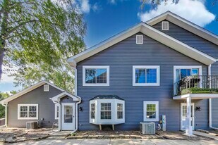 620 N Lake Shore Dr in Palatine, IL - Building Photo