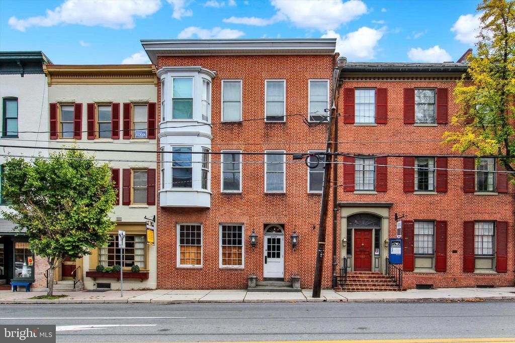 110 Baltimore St in Gettysburg, PA - Building Photo