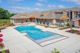 Solis in Clarksville, TN - Foto de edificio - Building Photo