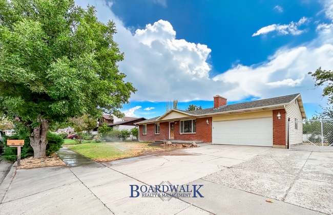 2106 Western Charm Dr