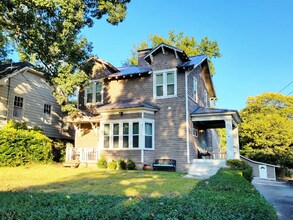 1 Marietta Rd, Unit B in Atlanta, GA - Foto de edificio - Building Photo