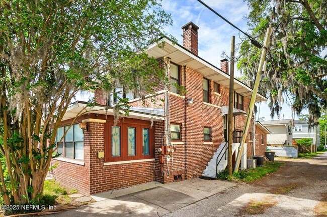 property at 1514 McDuff Ave S