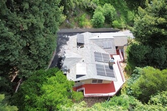 16337 Redwood Lodge Rd in Los Gatos, CA - Building Photo - Building Photo