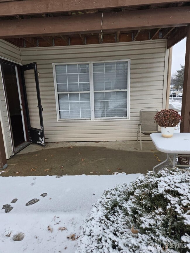 property at 455 Hawthorne Pl