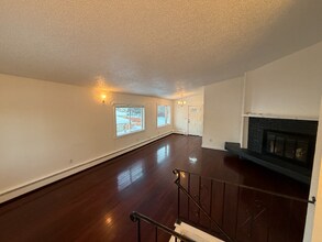 5120 Hatcher Cir in Anchorage, AK - Building Photo - Building Photo