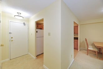 95 Prince Arthur Ave in Toronto, ON - Building Photo - Building Photo