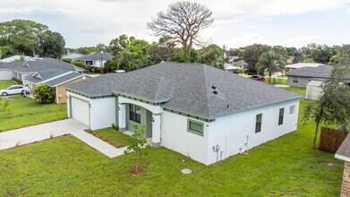 1143 SW Estaugh Ave in Port St. Lucie, FL - Building Photo - Building Photo