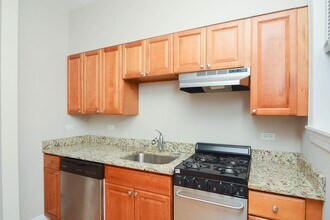 899 Green Bay Rd in Winnetka, IL - Building Photo - Building Photo