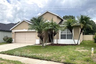 4553 Gateway Blvd in Wesley Chapel, FL - Building Photo