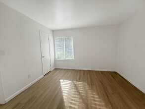 3251 Mill Springs Dr in Stockton, CA - Building Photo - Building Photo