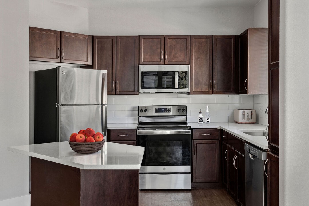 The Residences at Stadium Village in Surprise, AZ - Foto de edificio
