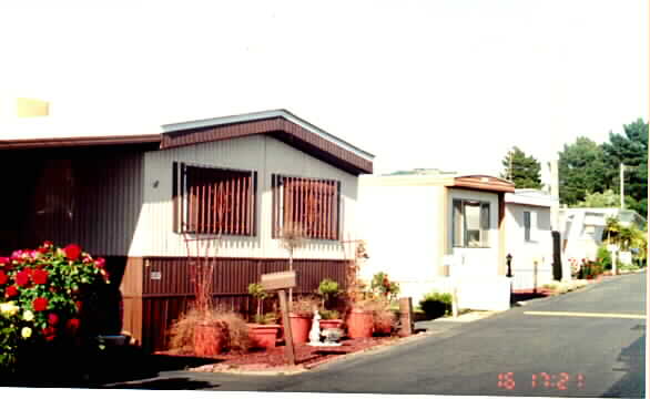 Redwood Mobile Home Park in Vallejo, CA - Building Photo - Building Photo