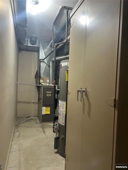 302 Grand Ridge Dr, Unit 302 in Ridgefield, NJ - Foto de edificio - Building Photo