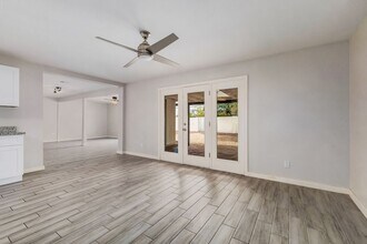 10833 N 38th Pl in Phoenix, AZ - Building Photo - Building Photo