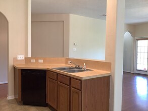 4811 Chase Stone Dr in Bacliff, TX - Building Photo - Building Photo