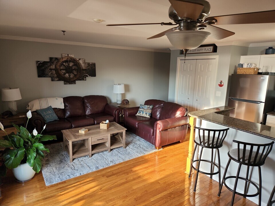 131 Lake St, Unit 228 in Laconia, NH - Building Photo