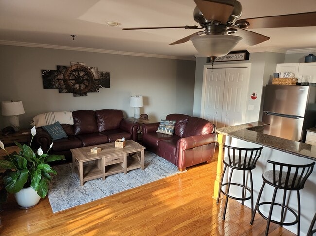 131 Lake St, Unit 228