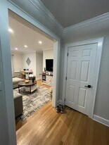 8 Elmcrest Ter in Norwalk, CT - Building Photo