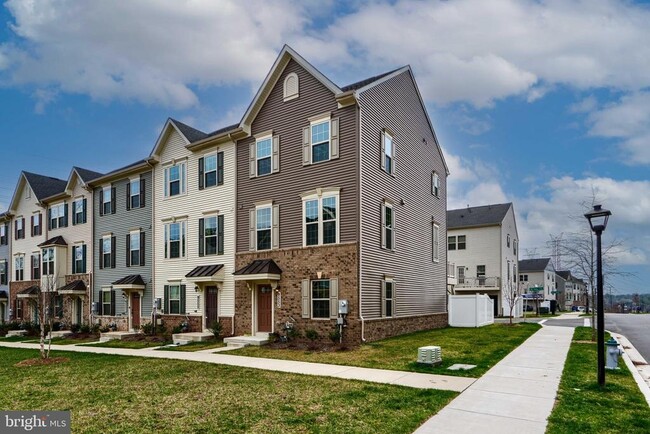9553 Tall Oaks Rd in Montgomery Village, MD - Building Photo - Building Photo