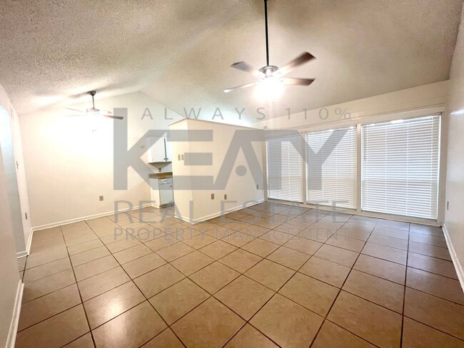 803 Fox Run Ave in Lafayette, LA - Building Photo - Building Photo