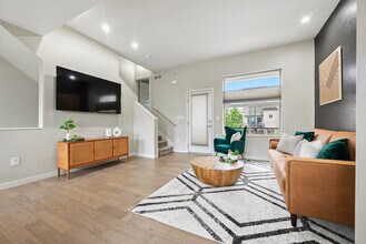 9035 E 49th Pl in Denver, CO - Building Photo - Building Photo