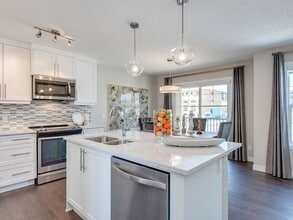 146 Sage Hill Grove NW in Calgary, AB - Building Photo - Building Photo