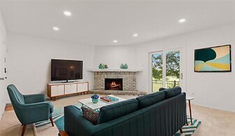 527 W Lookout Dr in Richardson, TX - Building Photo