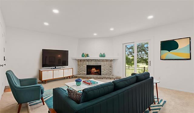 527 W Lookout Dr in Richardson, TX - Building Photo