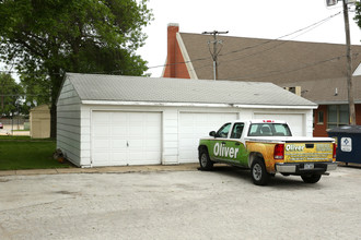 209 SW Cherry St in Ankeny, IA - Foto de edificio - Building Photo