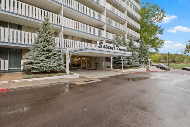 900 Saturn Dr in Colorado Springs, CO - Foto de edificio - Building Photo