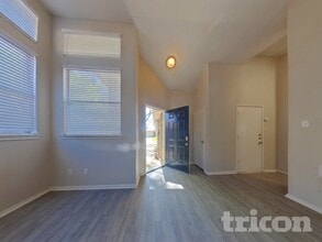 5328 Waterford Dr in Mesquite, TX - Foto de edificio - Building Photo