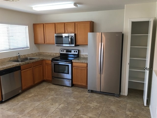 10533 W Sands Dr in Peoria, AZ - Building Photo - Building Photo
