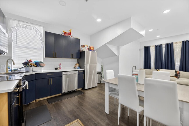 528 Charles St, Unit 1C