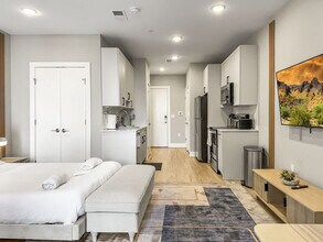 626 N Delaware Ave in Philadelphia, PA - Building Photo - Building Photo