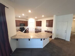5343 Kankakee Dr in Sacramento, CA - Building Photo - Building Photo