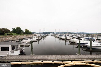 610 Marina Landing Ln in Woodbridge, VA - Building Photo - Building Photo