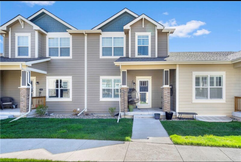 1410 SW Pleasant Ln in Ankeny, IA - Building Photo