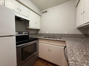 5004 Live Oak St in Dallas, TX - Building Photo - Building Photo