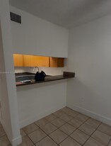 2353 W 66th Pl in Hialeah, FL - Building Photo