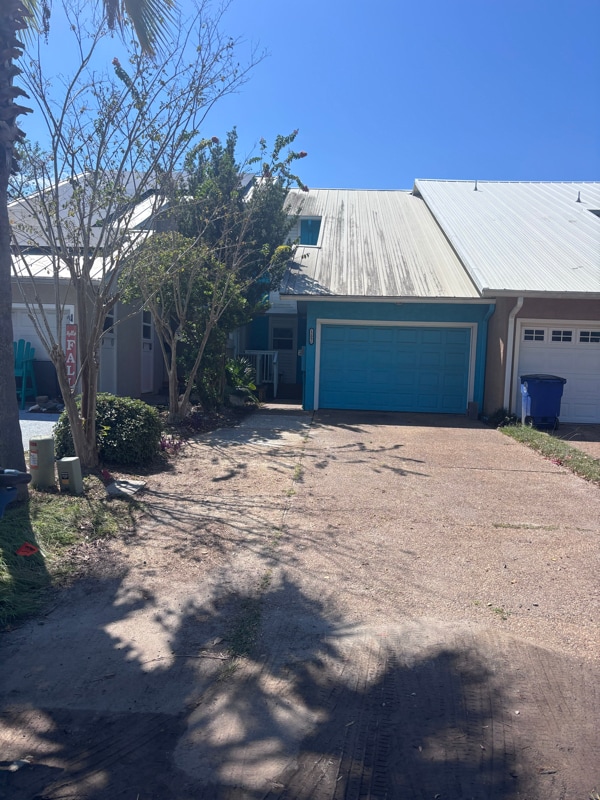 property at 1209 Capri Dr