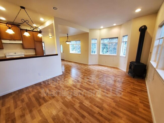 1247 NE Williams St in Pullman, WA - Foto de edificio - Building Photo