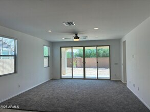813 S 107th Dr in Avondale, AZ - Building Photo - Building Photo