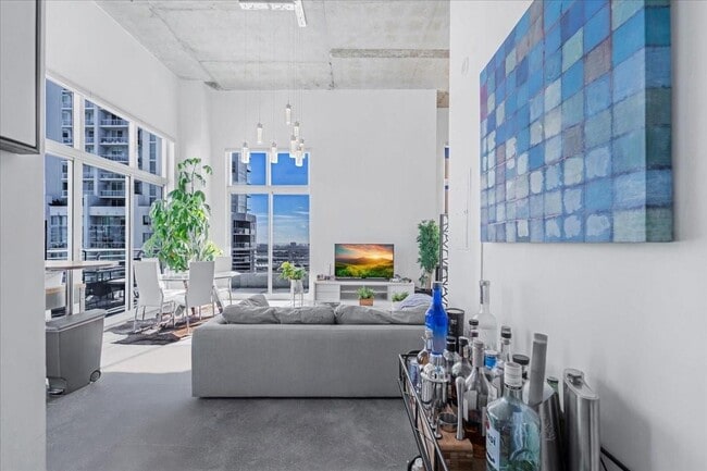 133 NE 2nd Ave, Unit 3601 in Miami, FL - Building Photo - Building Photo