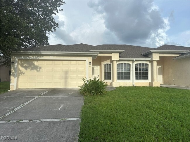 property at 423 SE 23rd Pl