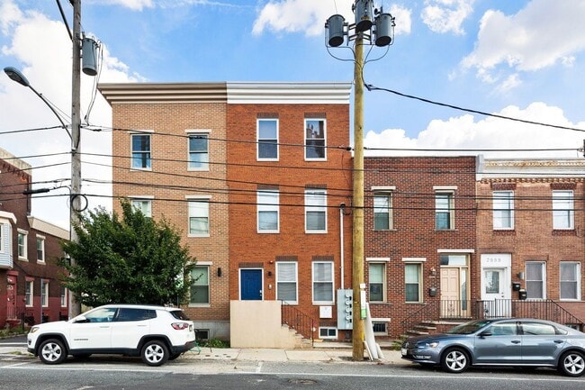 property at 2551 Grays Ferry Ave